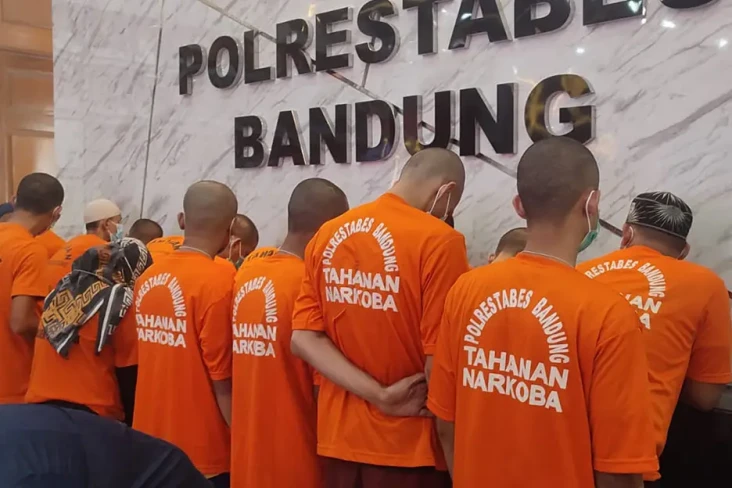 Bongkar 13 Kasus Narkoba,...