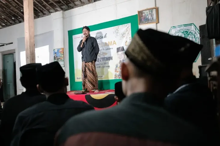 Gus-gus Ganjar Gelar...
