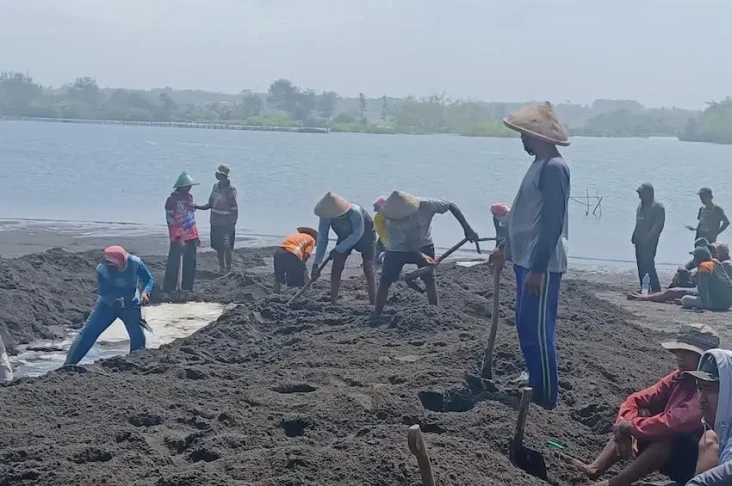 Imbas Muara Sungai Tersumbat...