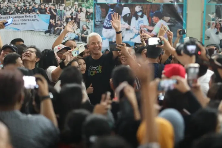 Ganjar Reuni di SMA...