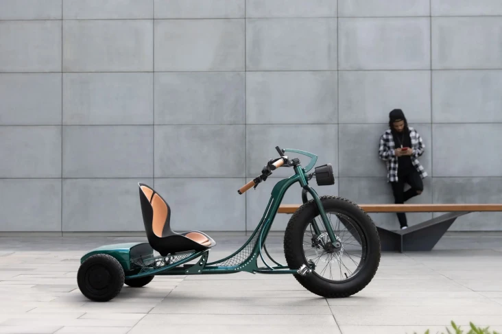 VOOK e-trike Hadirkan...