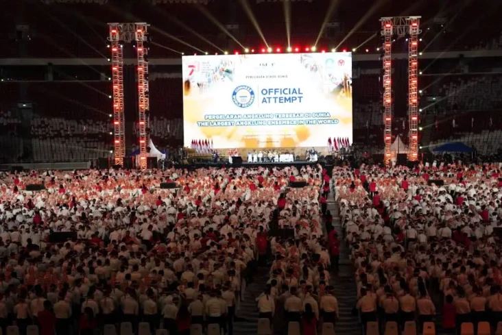 Rekor Dunia Angklung...