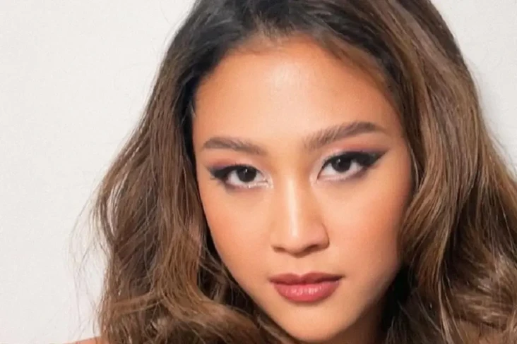 5 Artis Indonesia Pencinta...