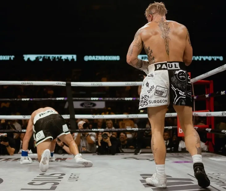 Kanvaskan Nate Diaz...
