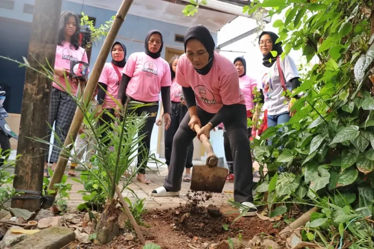 Srikandi Ganjar Bagikan...