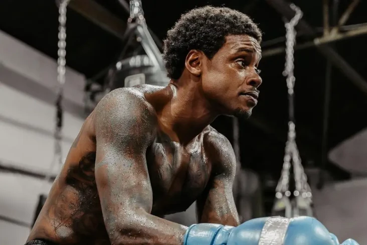 Dorong Errol Spence...