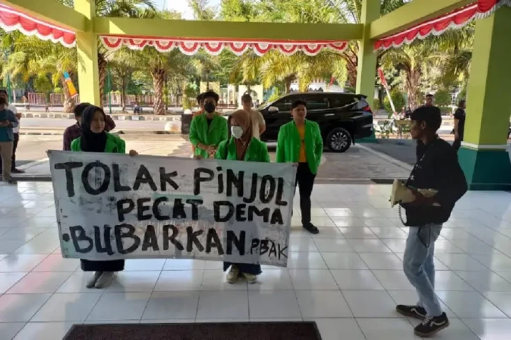 Gegara Pinjol, Aliansi...