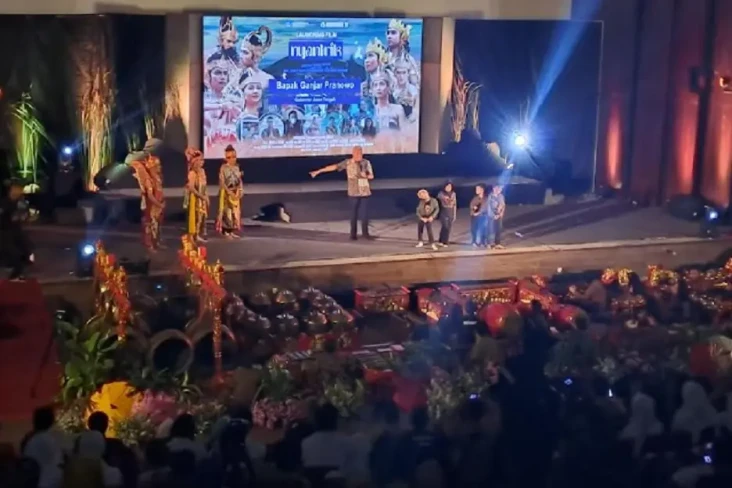 Hadiri Launching Film...