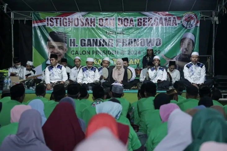 Santrine Abah Ganjar...