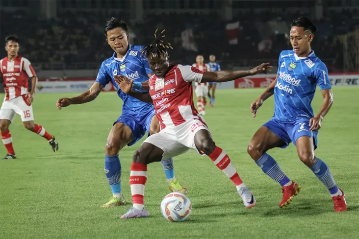 Persib Bandung Kecam...
