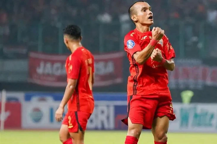 Tuah Stadion Patriot...