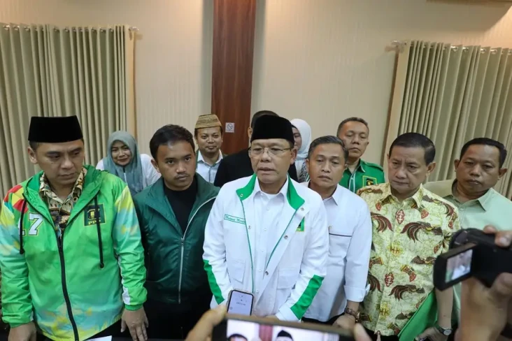 Tegas Usung Ganjar,...