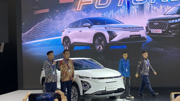 Chery Resmi Kenalkan...
