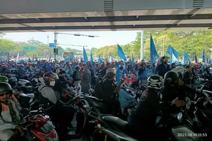 Massa Demo Berencana...