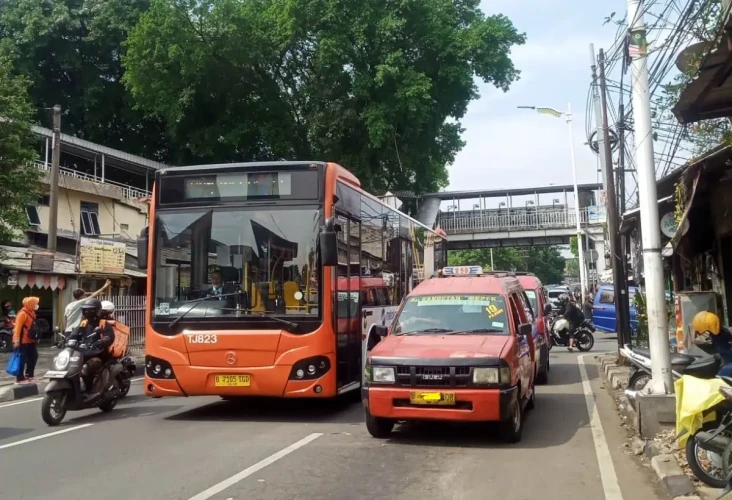 Deretan Angkot Jadul...