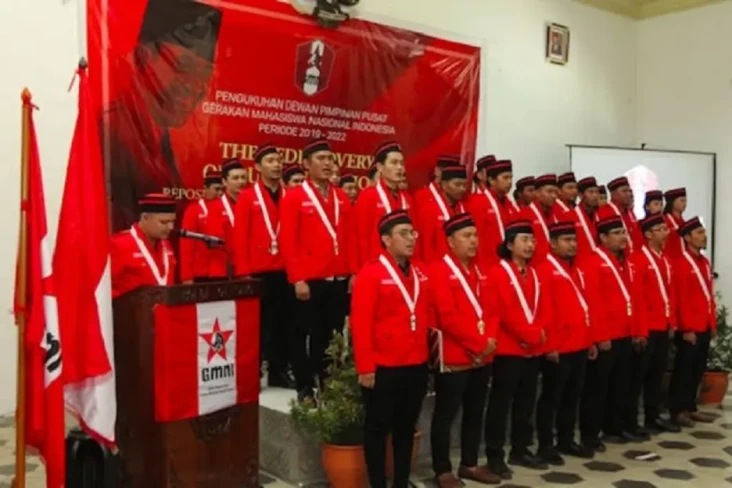 Mengenal GMNI Organisasi...