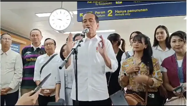Presiden Jokowi Pertimbangkan...