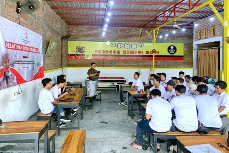 Pemuda Mahasiswa Ganjar...