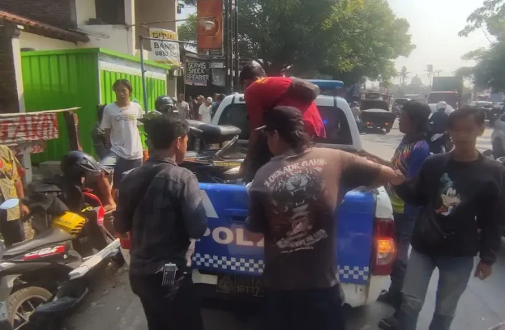 Tragis! Pasutri Kecelakaan...