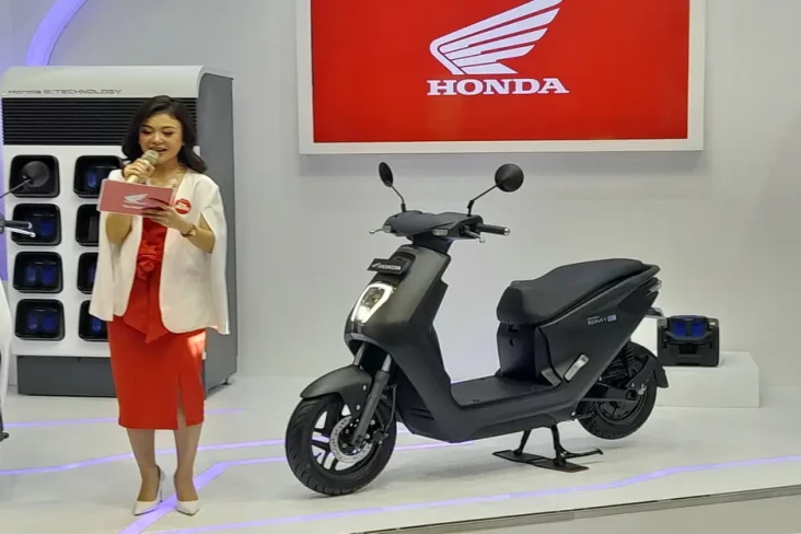 Motor Listrik Honda...