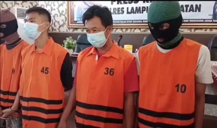 4 Pelaku Pembunuhan...