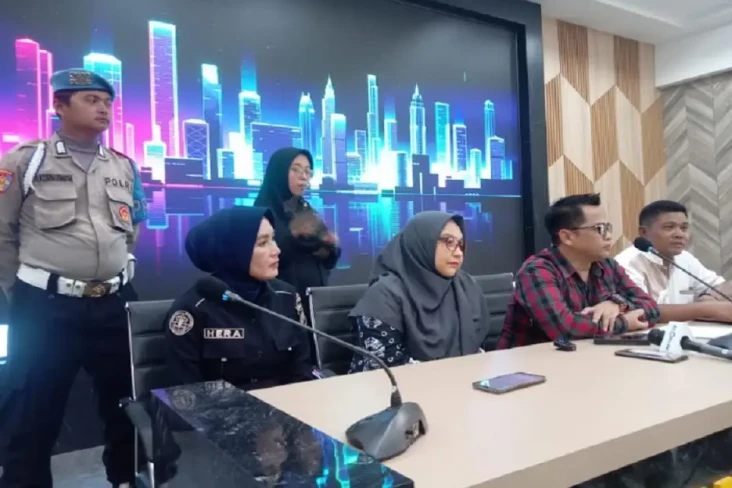 Gempar! Warga Satu Kampung...