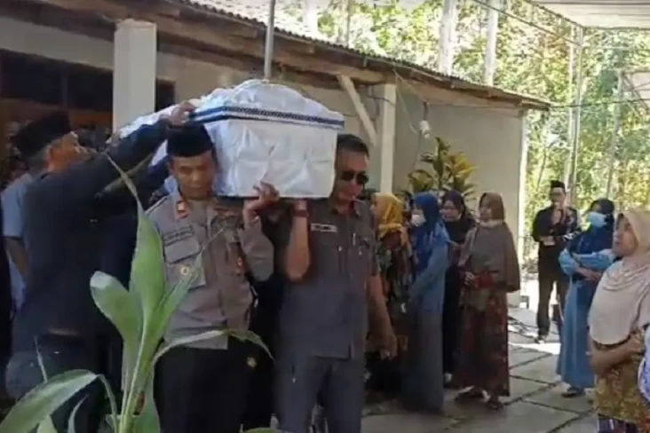 Anggota Paskibraka Meninggal...
