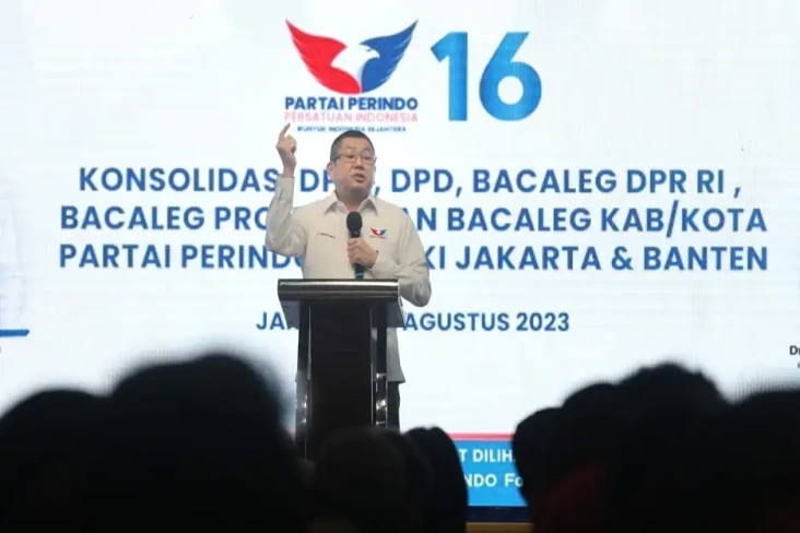 Pimpin Rapat Konsolidasi,...