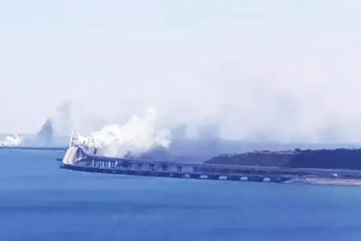 Sasar Jembatan Crimea,...