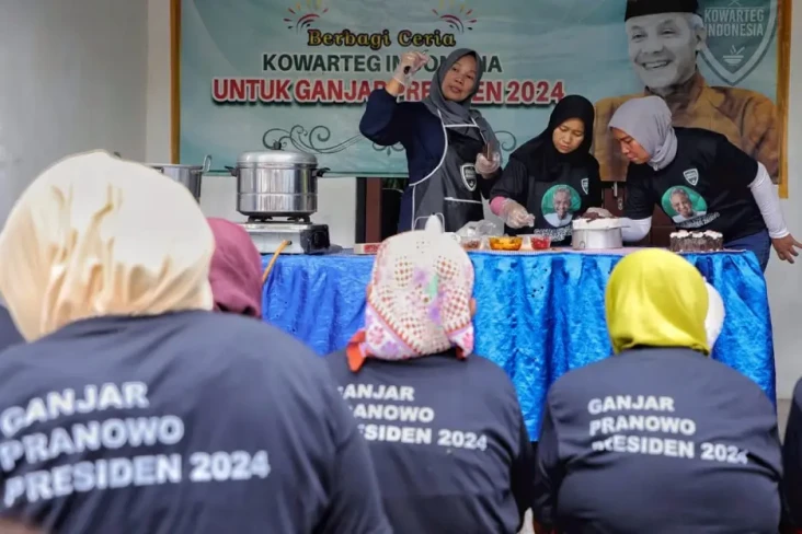 Kowarteg Ganjar Gelar...