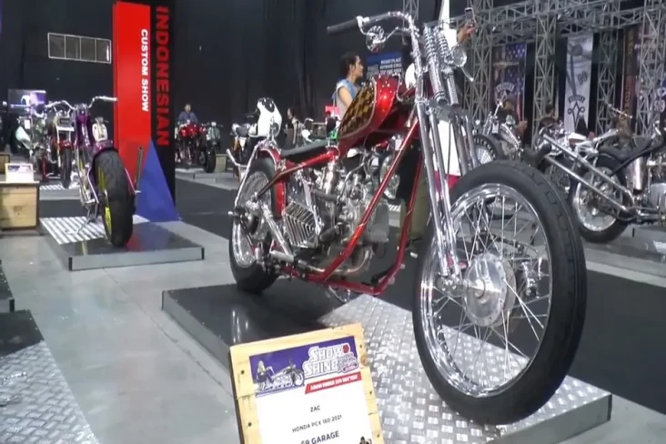 Ratusan Motor dan Mobil...