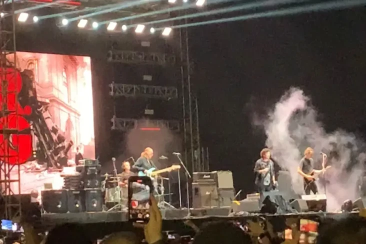 Mr. Big Hipnotis Penonton...