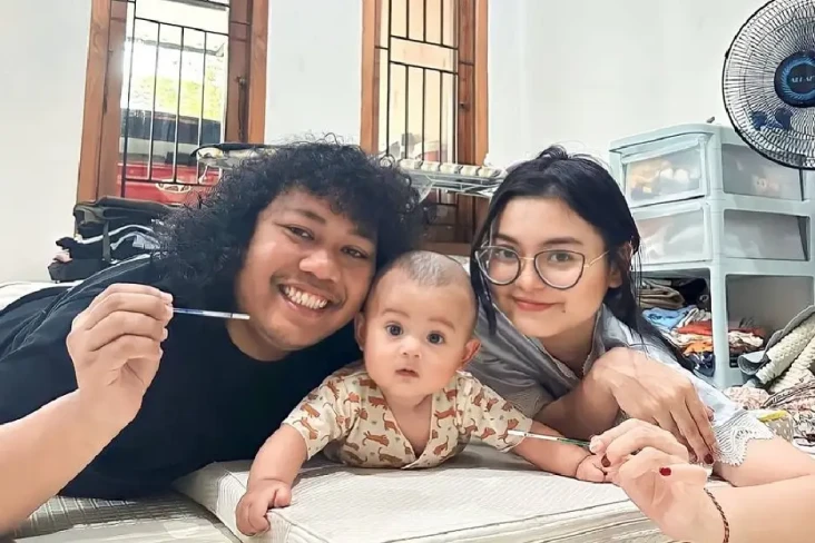 Cesen Eks JKT48 Angkat...