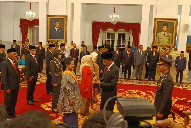 Apa yang Dimaksud Gelar,...