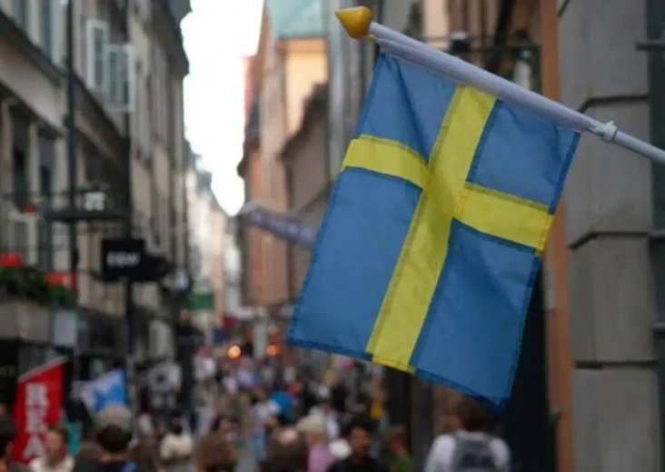 Inggris: Swedia Akan...