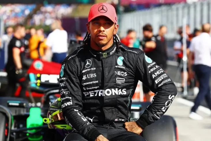 Lewis Hamilton Didesak...