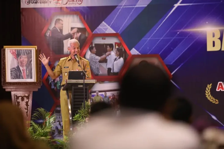 Berikan Penghargaan...