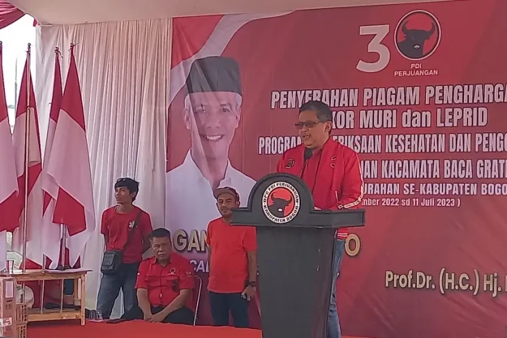 Hasto Lempar 2 Pantun,...