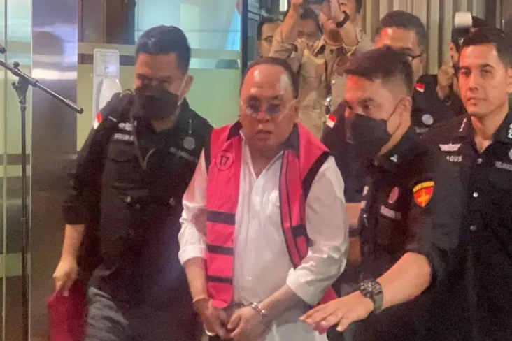 Tersangka Kasus Tambang,...