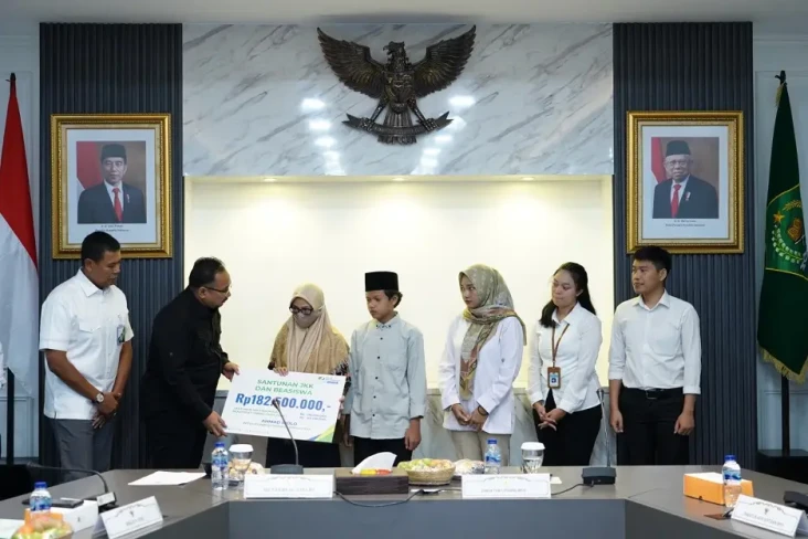 Ahmad Ridlo Petugas...