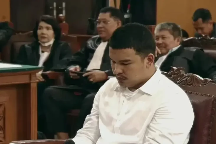 Dituntut 5 Tahun Penjara,...