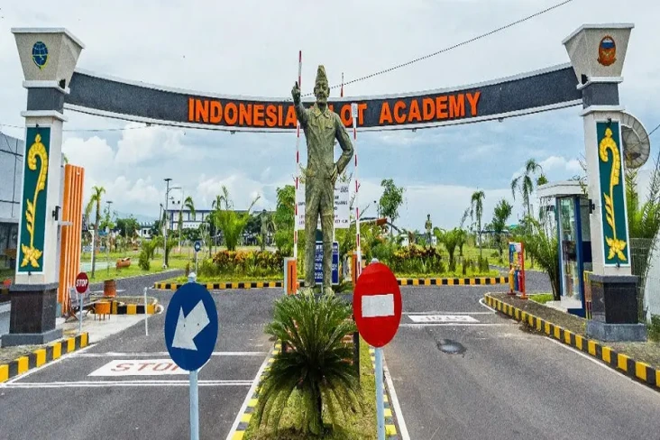 Ini Beda Universitas,...