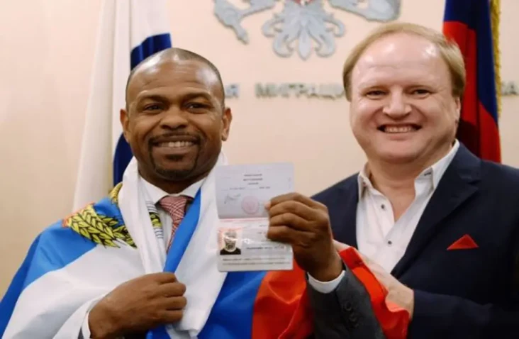 Roy Jones Tantang Fedor...