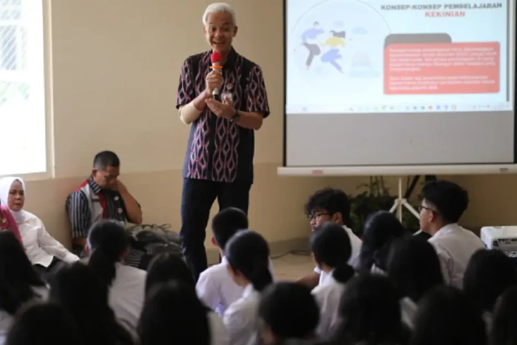 Dekat dengan Anak Muda,...