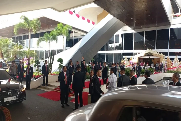 Hadiri Sidang Tahunan,...