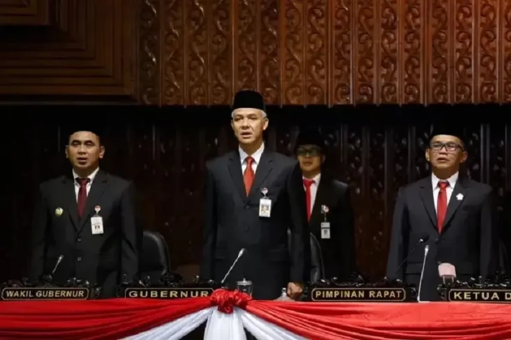 Ganjar Sukses Pimpin...