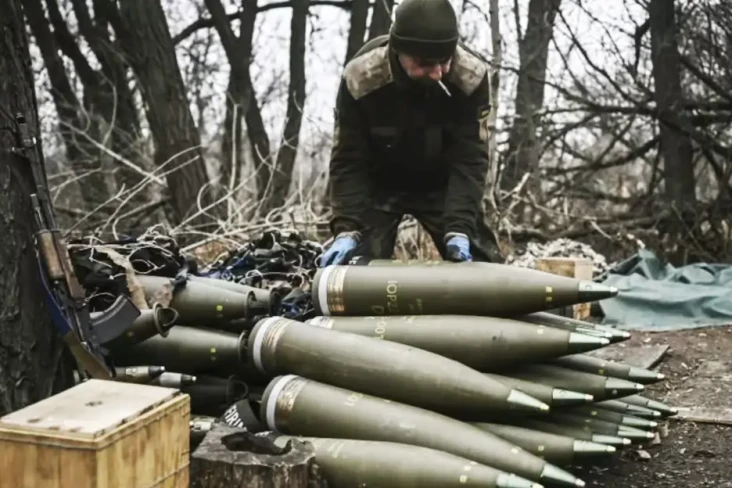 Ukraina Hujani Pasukan...