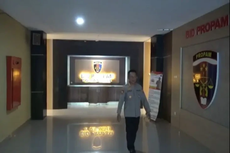 Diduga Lecehkan Tahanan...