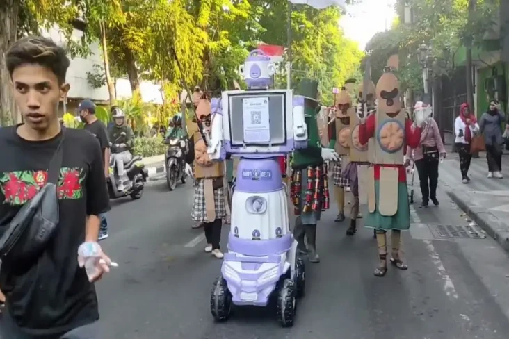Unik, Robot Pintar Ikut...