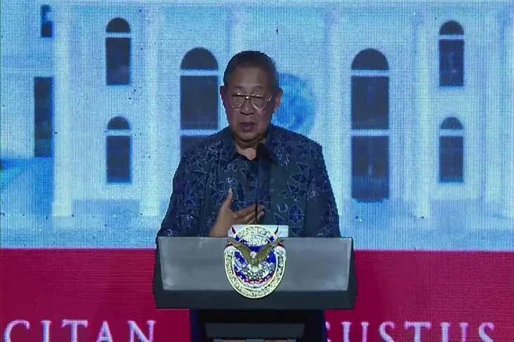 Museum SBY-Ani Tampilkan...